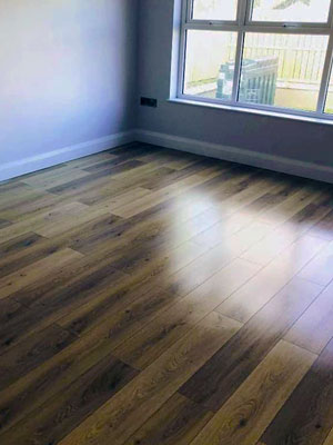 Living Room after a deep clean, mop and vacuuming